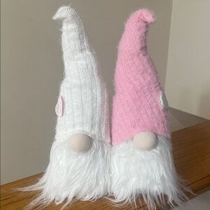 Valentine Gnomes EUC